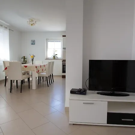Sandra Apartment *