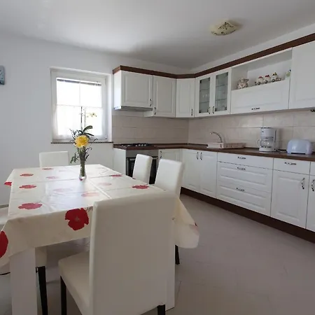 Sandra Apartment *